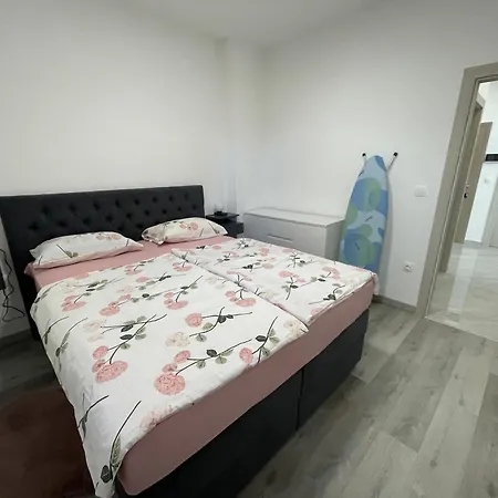Adria Lägenhet Kaštela